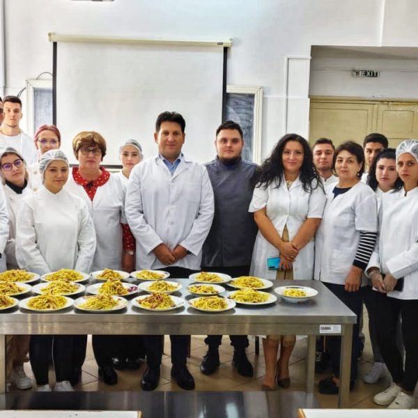 Proiect Educațional ,,Culinariada” – Schimb de experiență pentru o mai bună pregătire practică în domeniul alimentației publice și industriei alimentare, la Colegiul Tehnic ,,Valeriu D. Cotea”